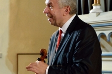 Bazilika vánoční koncert 20.12.2014 - Jaroslav Svěcený, housle a Jiří Chlum, varhany